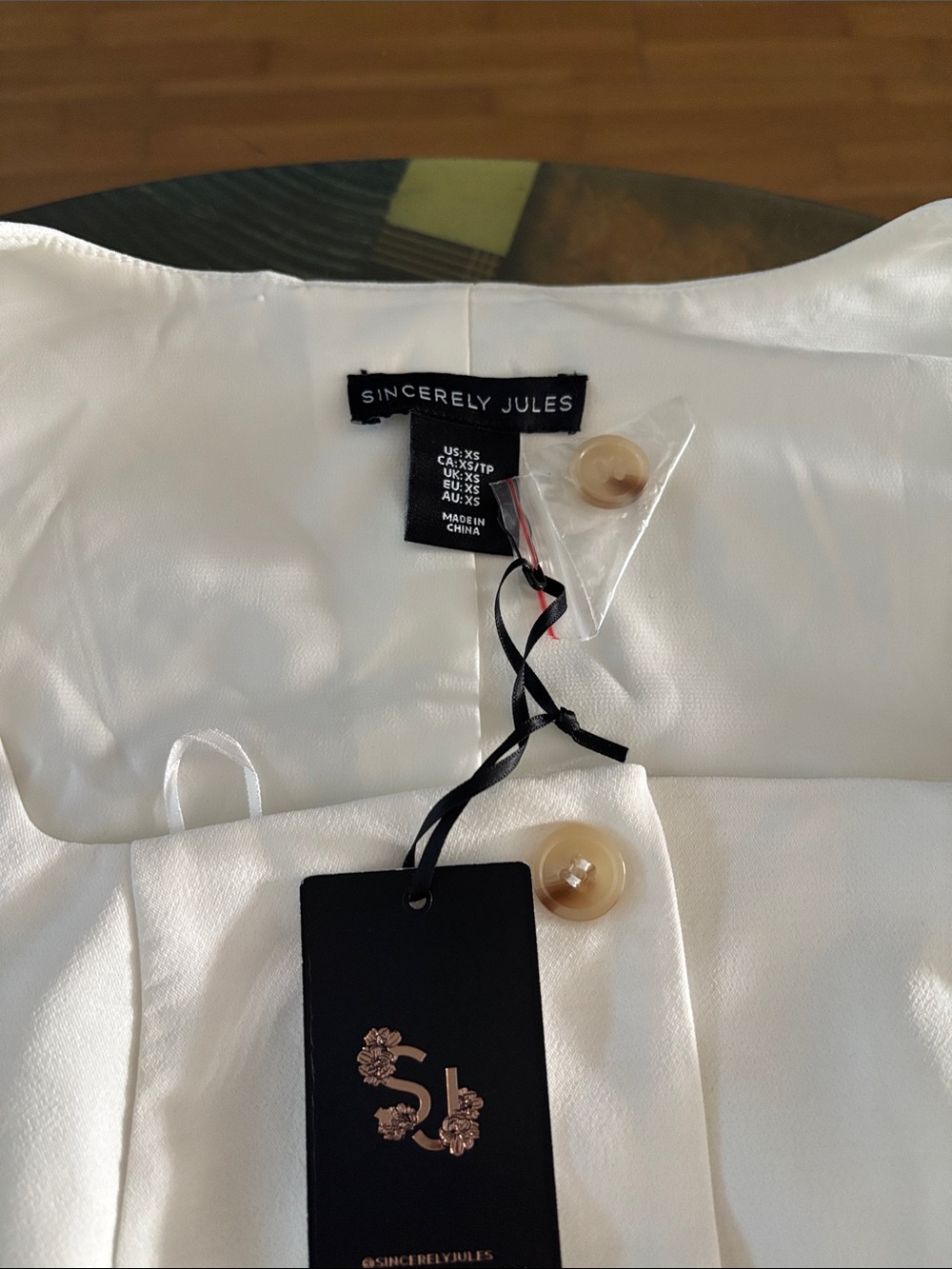 Sincerely Jules White Button-Front Sleeveless Mini Dress - Picture 2 of 8